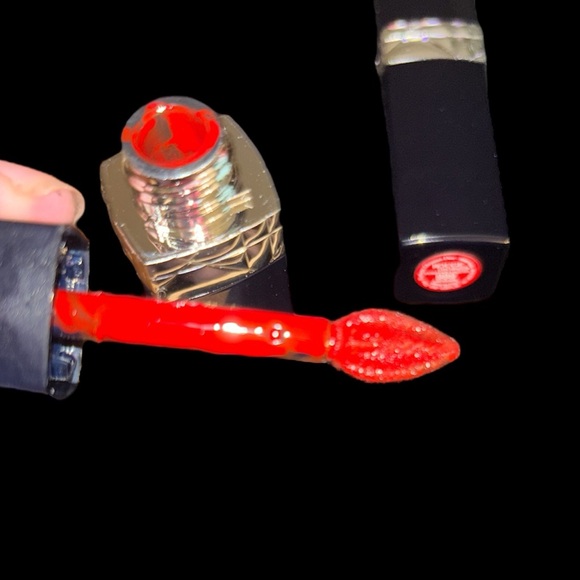 Christian Dior | Rouge Dior Forever Liquid Lipstick 💄 NIB 999 Red Laquer - Picture 4 of 5